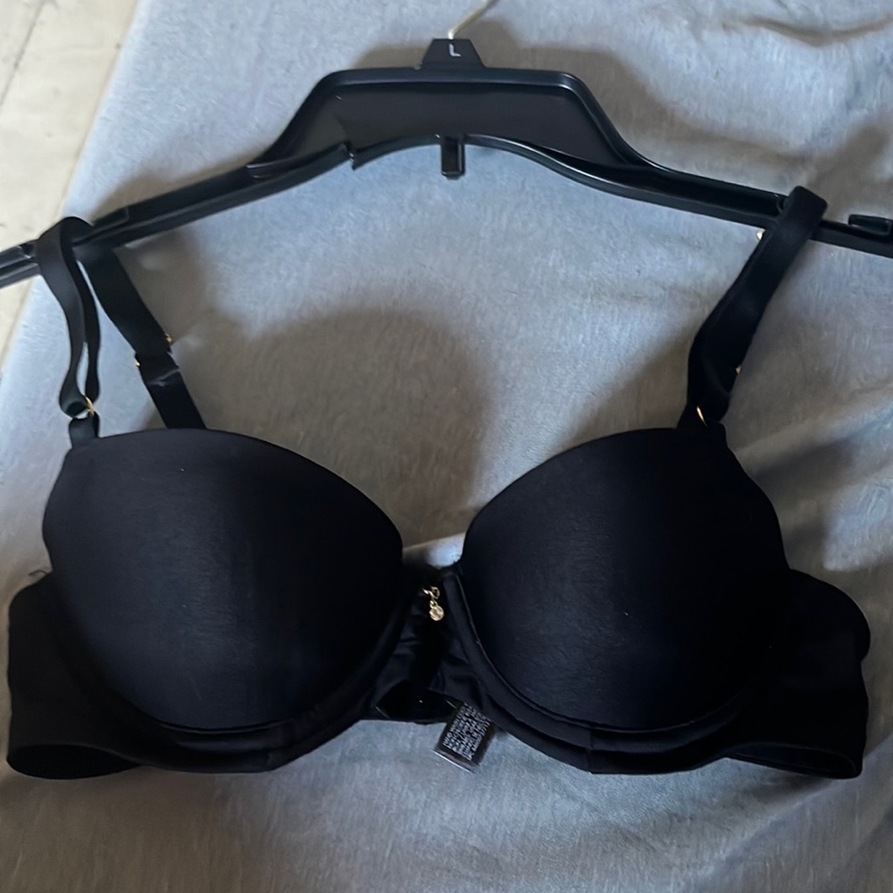 Never worn!!!